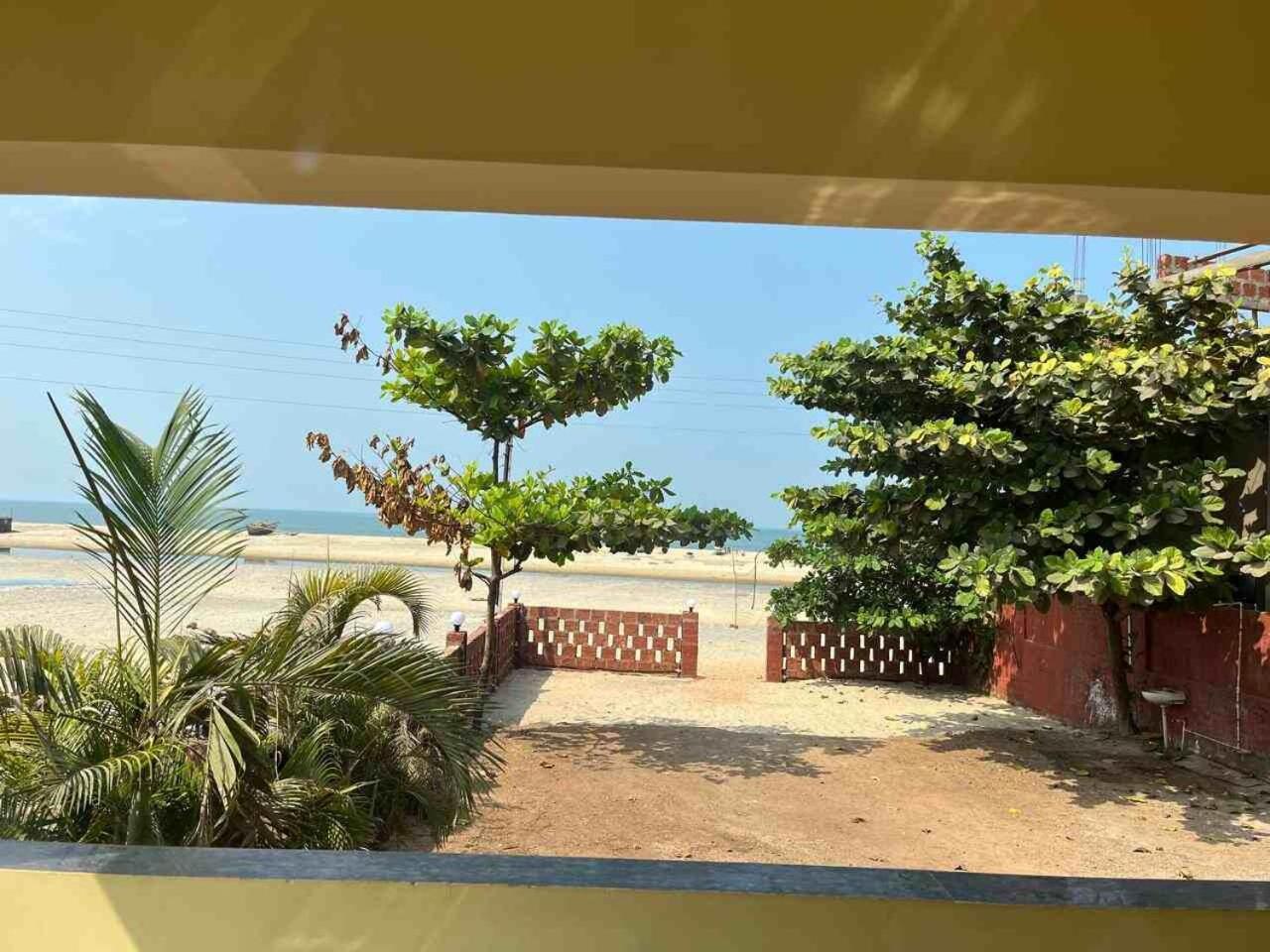 Klub Khavana- The Exclusive Beachfront Resort Vengurla Extérieur photo