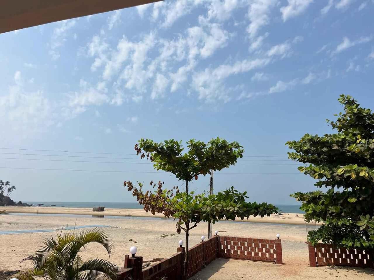 Klub Khavana- The Exclusive Beachfront Resort Vengurla Extérieur photo